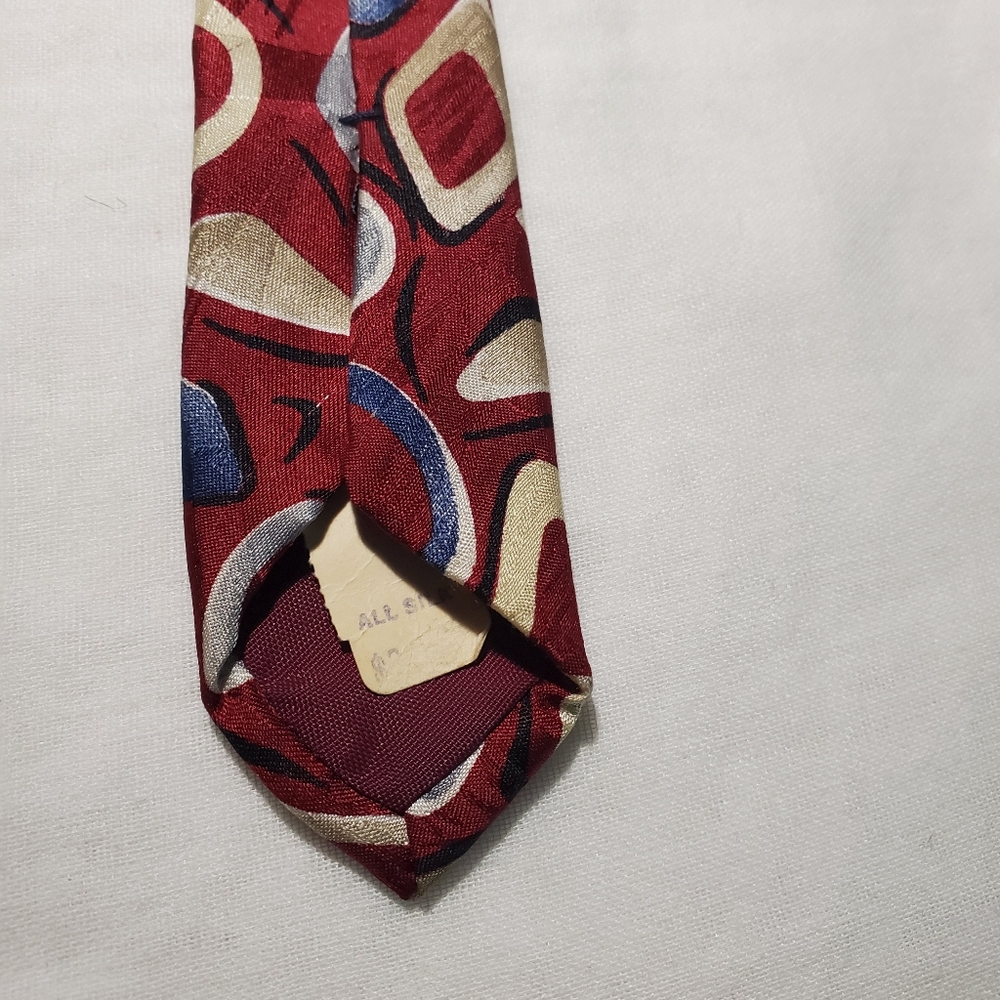 Harve Benard Red/Blue/Beige Art Geometric Abstract  Luxury Silk Tie MCM - Picture 3 of 5
